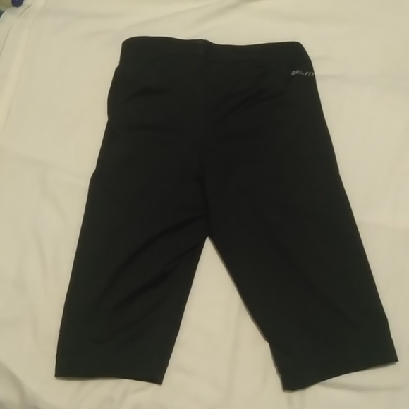 CLEARANCE! Nike workout shorts - Picture 2 of 4